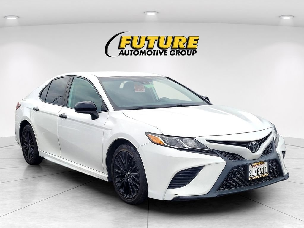 2020 Toyota Camry 2.5 Auto SE Nightshade's photo