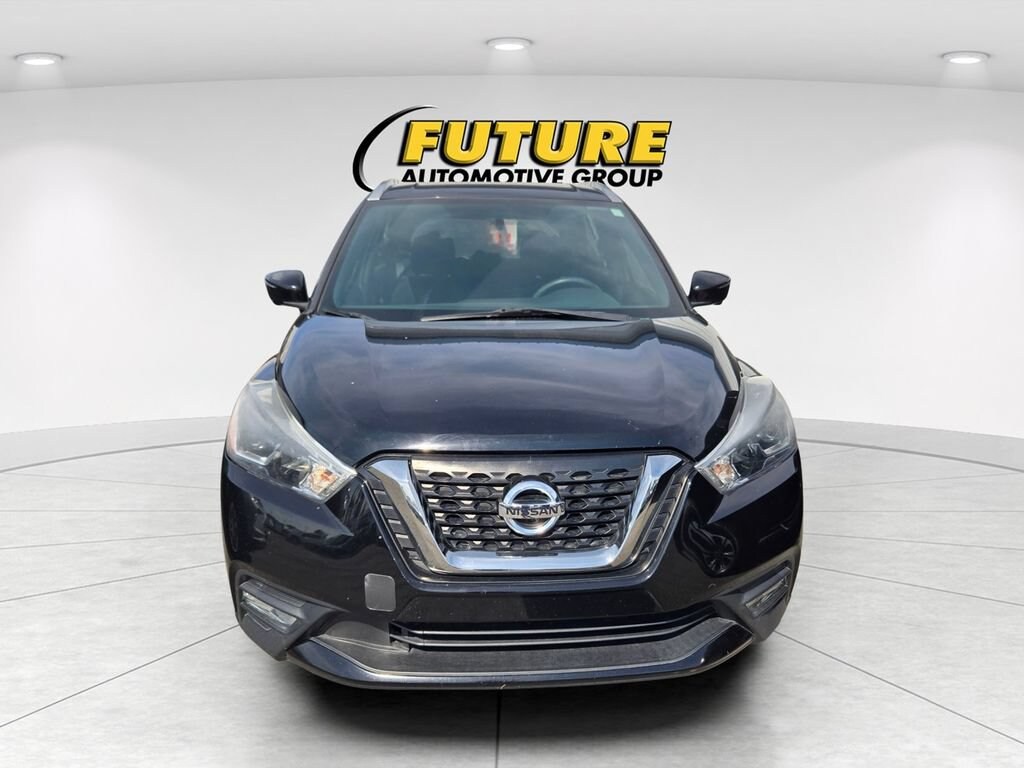 Used 2018 Nissan Kicks SR SUV