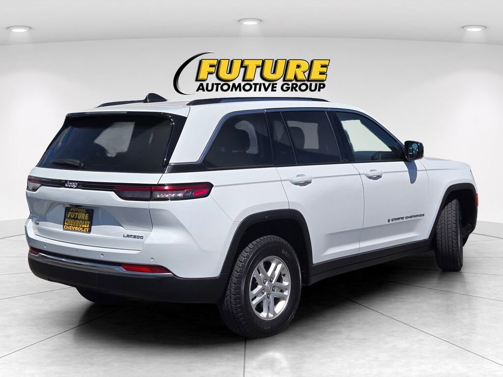 Used 2023 Jeep Grand Cherokee Laredo
