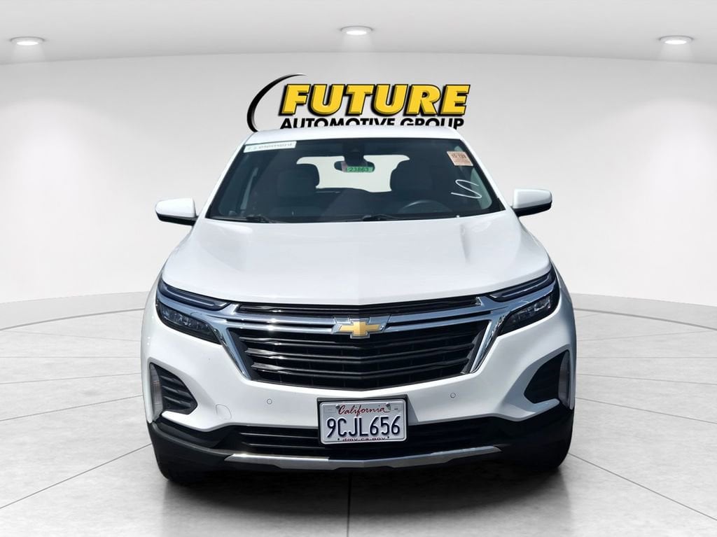 2022 Chevrolet Equinox LT photo 2