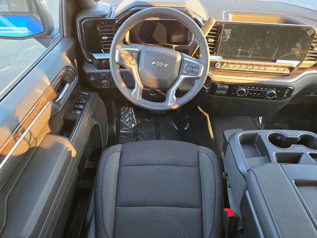 2026 Chevrolet Silverado 1500 RST photo 5