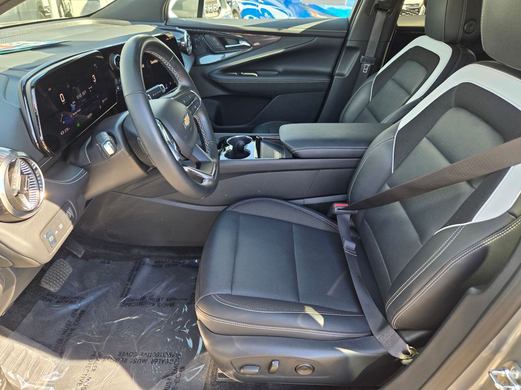 2024 Chevrolet Blazer EV LT - Photo 31