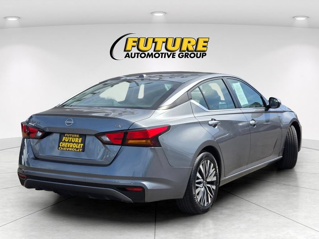 Used 2023 Nissan Altima 2.5 SV