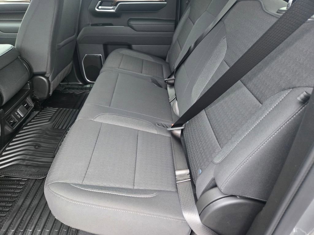 2026 Chevrolet Silverado 1500 LT photo 4