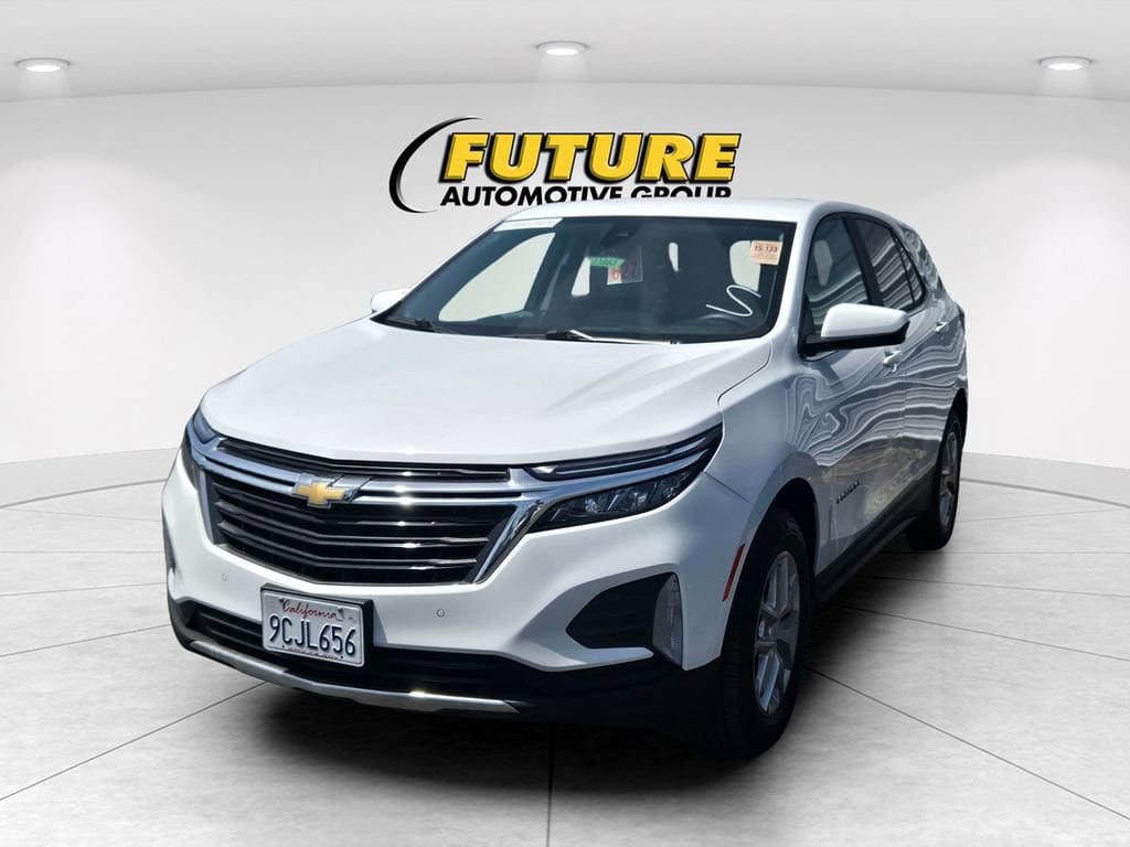 2022 Chevrolet Equinox LT photo 3