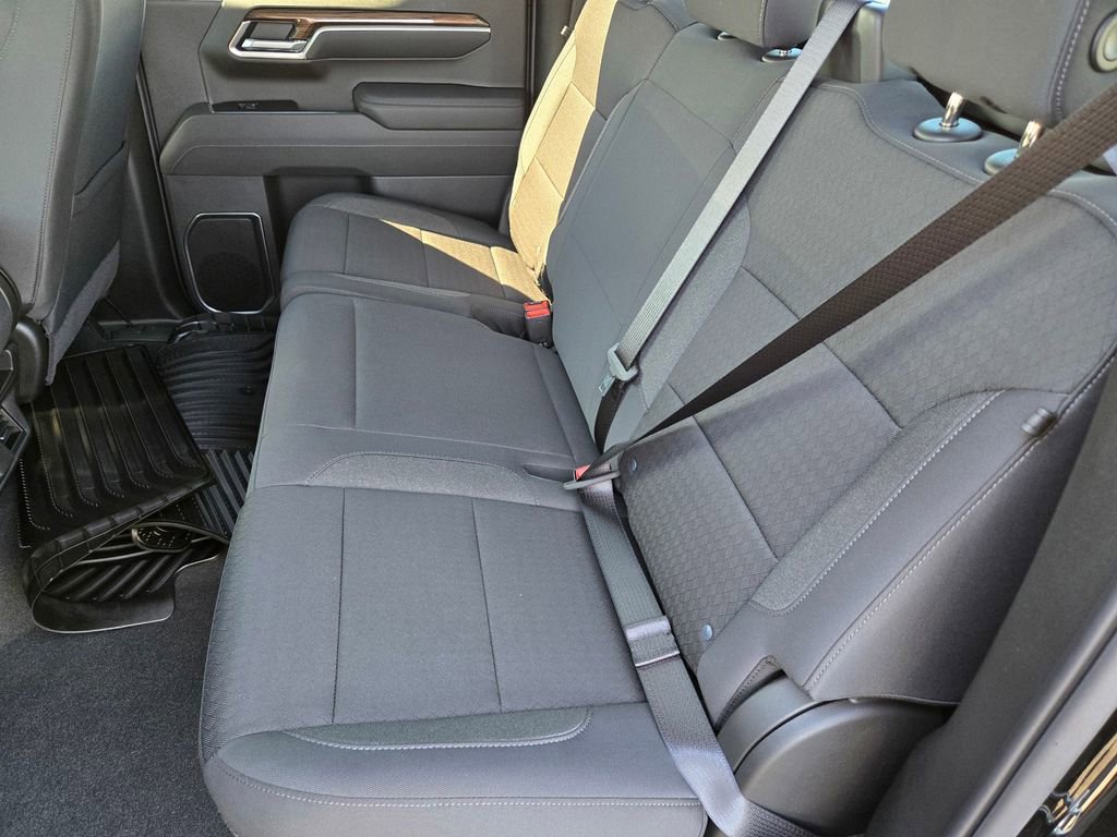 2026 Chevrolet Silverado 1500 LT photo 4