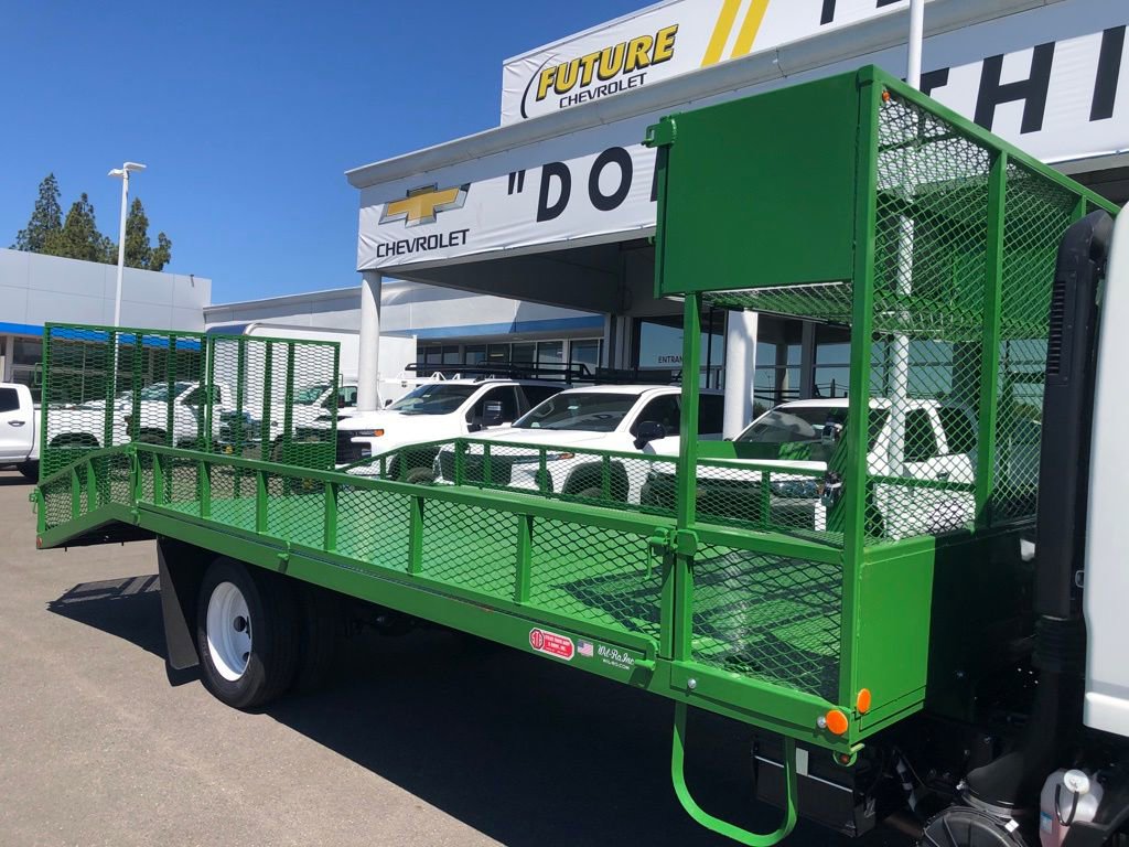 2024 Chevrolet Low Cab Forward 4500 HG NA photo 5