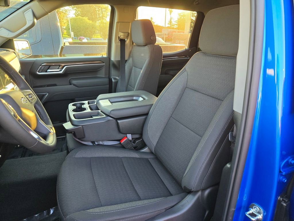 2026 Chevrolet Silverado 1500 RST photo 6