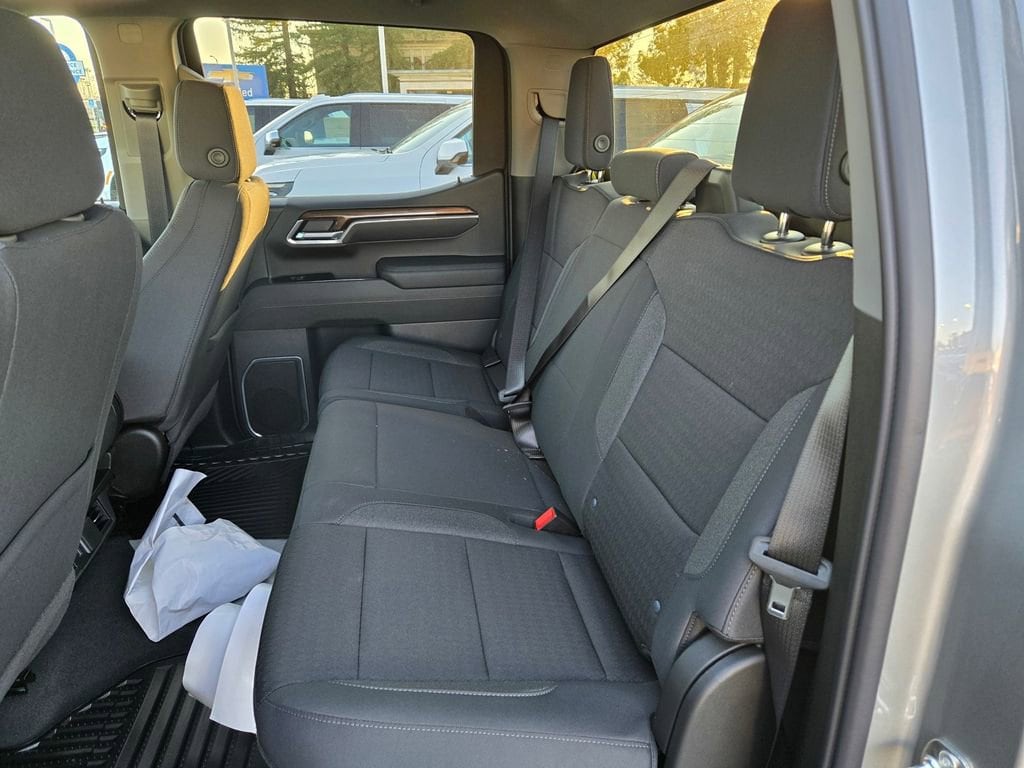 2026 Chevrolet Silverado 1500 RST photo 4