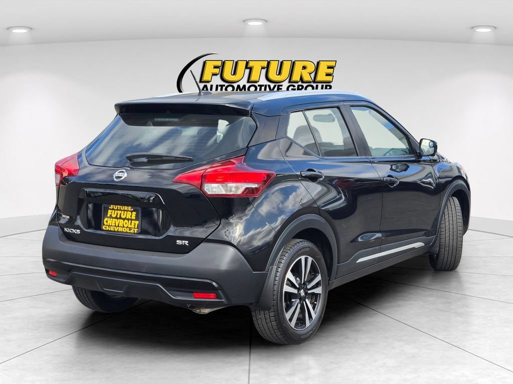 Used 2018 Nissan Kicks SR SUV