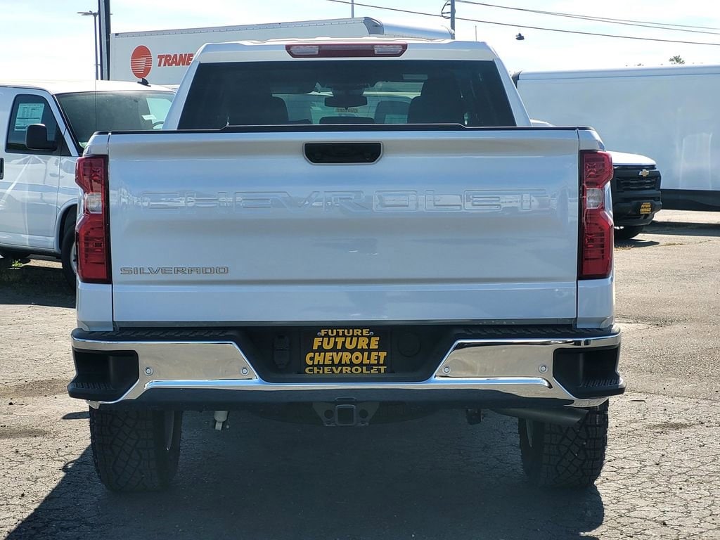 2026 Chevrolet Silverado 1500 WT photo 5
