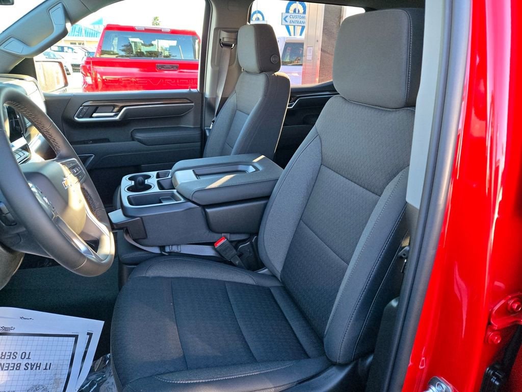 2026 Chevrolet Silverado 1500 LT photo 6