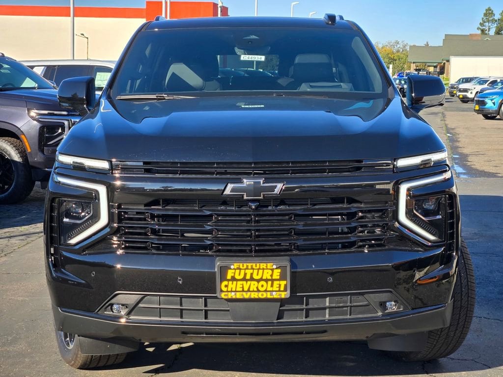 2026 Chevrolet Suburban RST photo 2