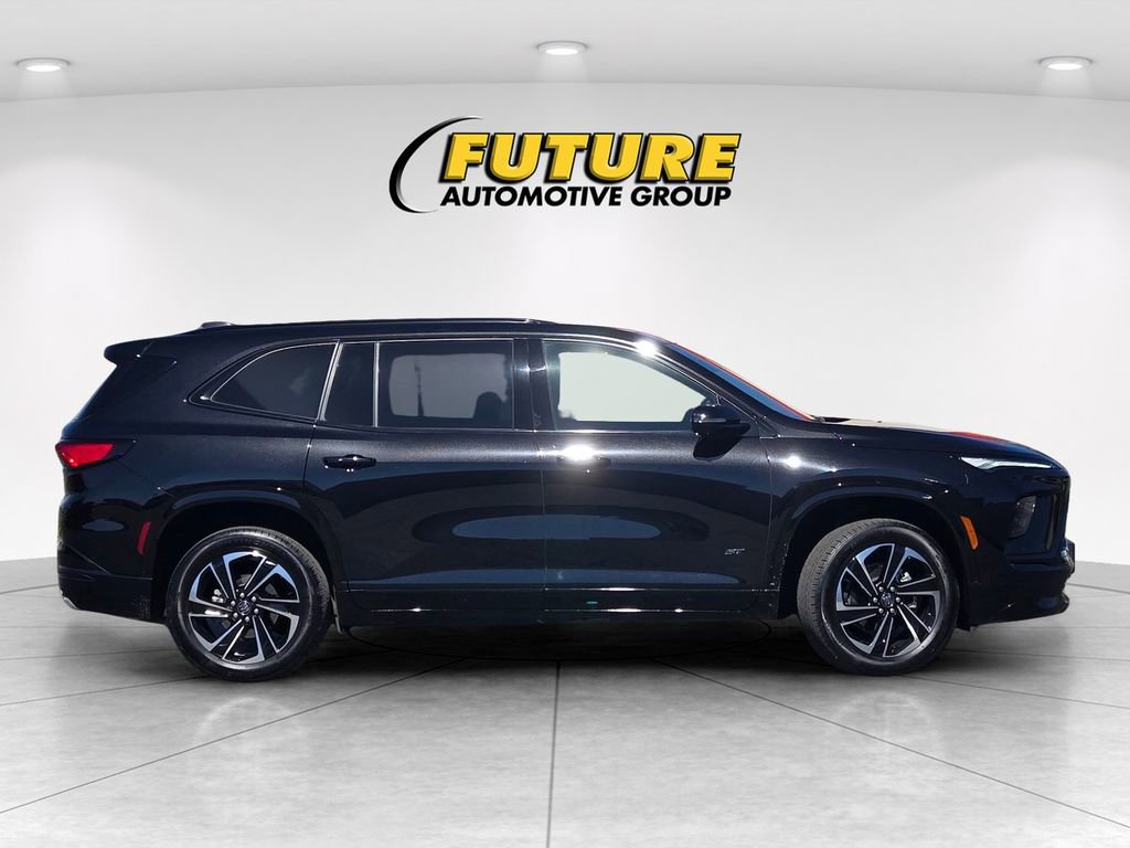 2025 Buick Enclave Sport Touring photo 3