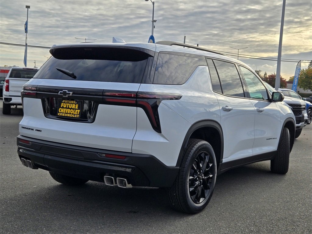 2026 Chevrolet Traverse photo 3