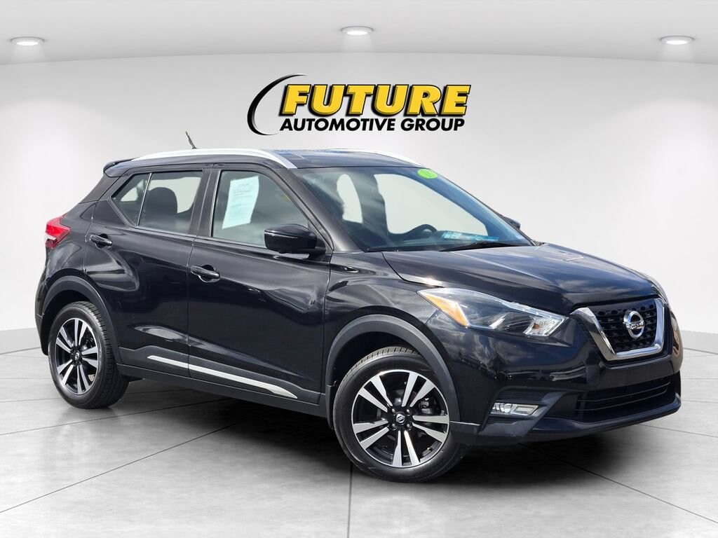 Used 2018 Nissan Kicks SR SUV
