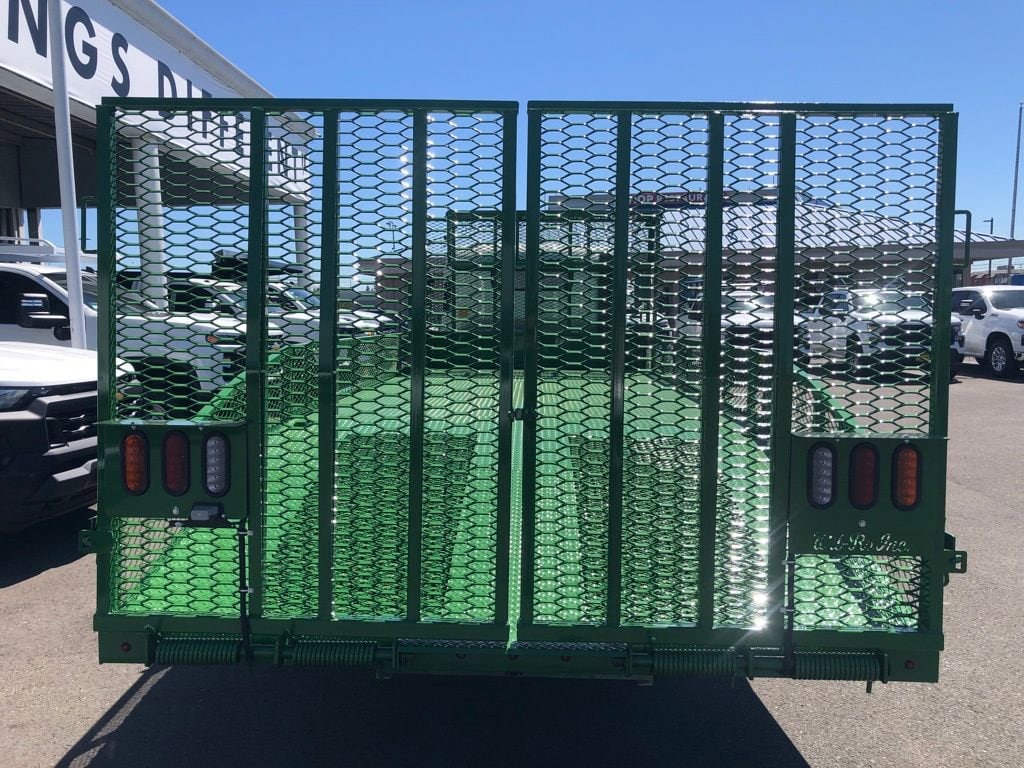 2024 Chevrolet Low Cab Forward 4500 HG NA photo 3