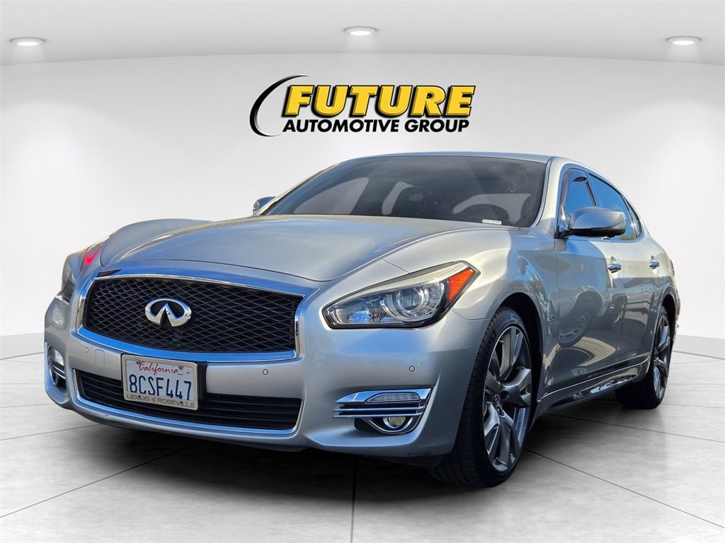 Used 2017 INFINITI Q70L 3.7