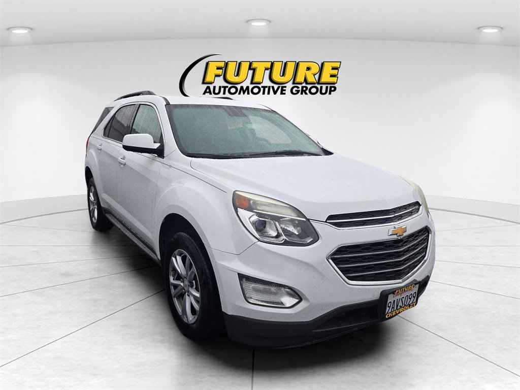 2017 Chevrolet Equinox LT photo 3