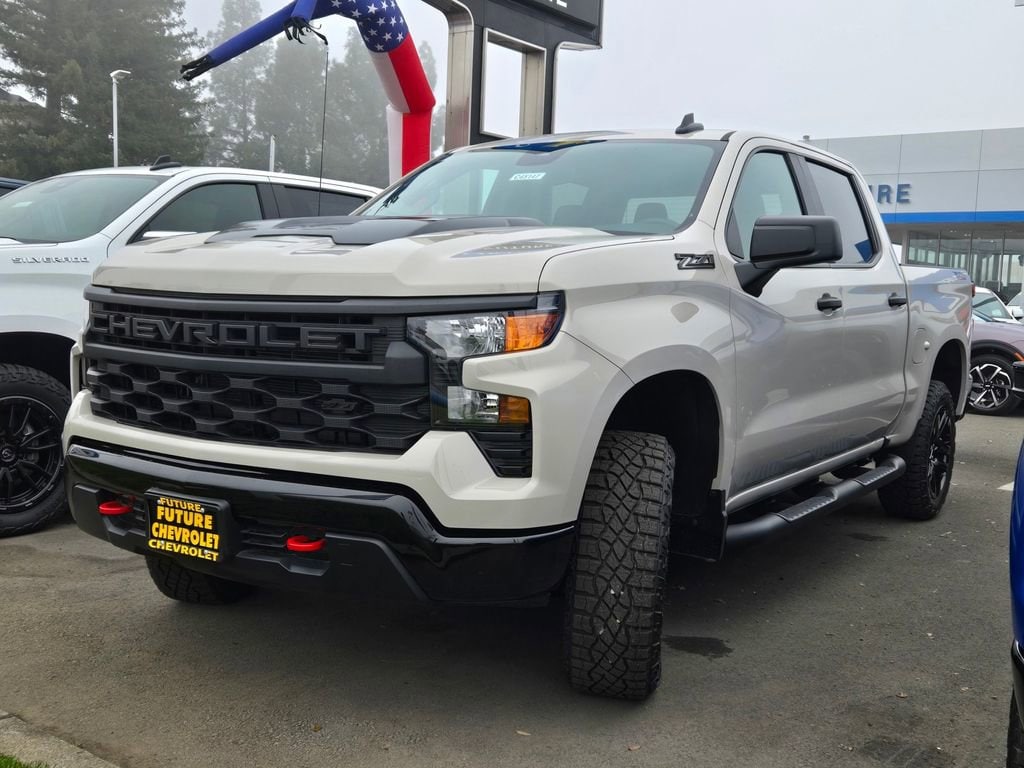 2026 Chevrolet Silverado 1500 Custom Trail Boss photo 2