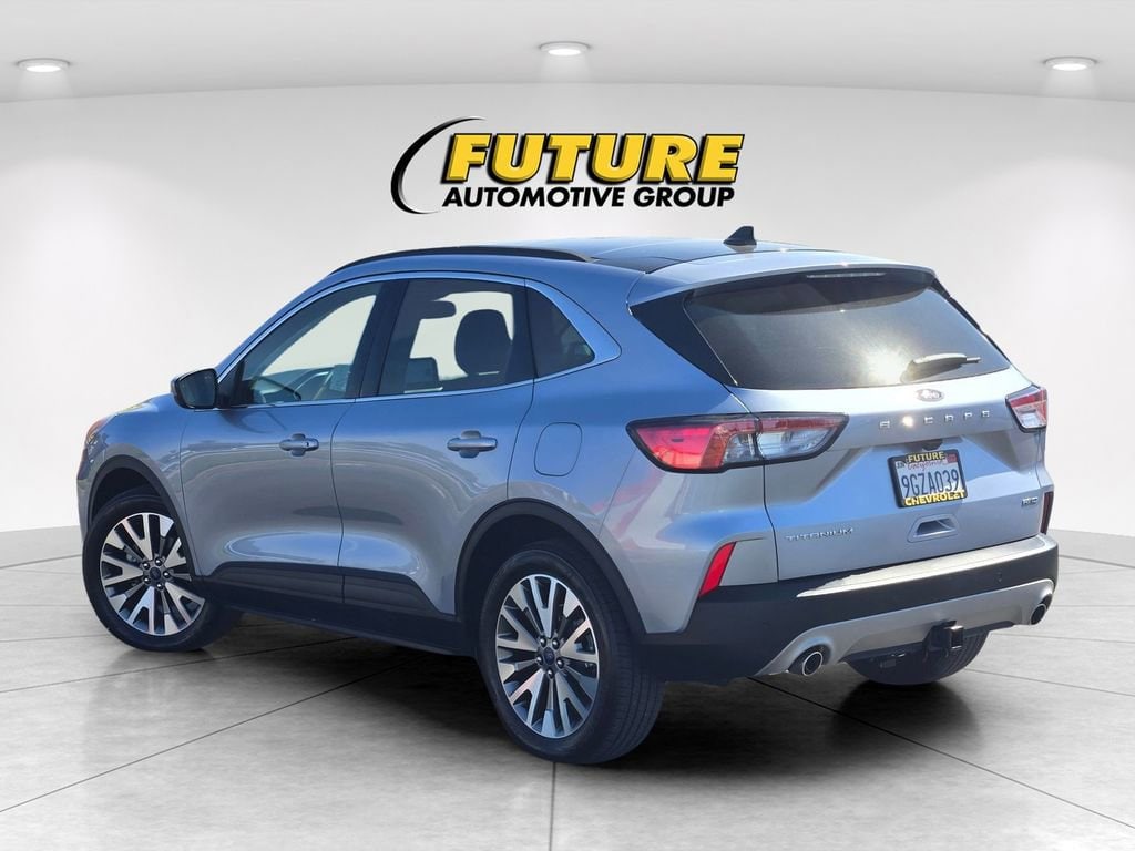 2022 Ford Escape Titanium photo 6