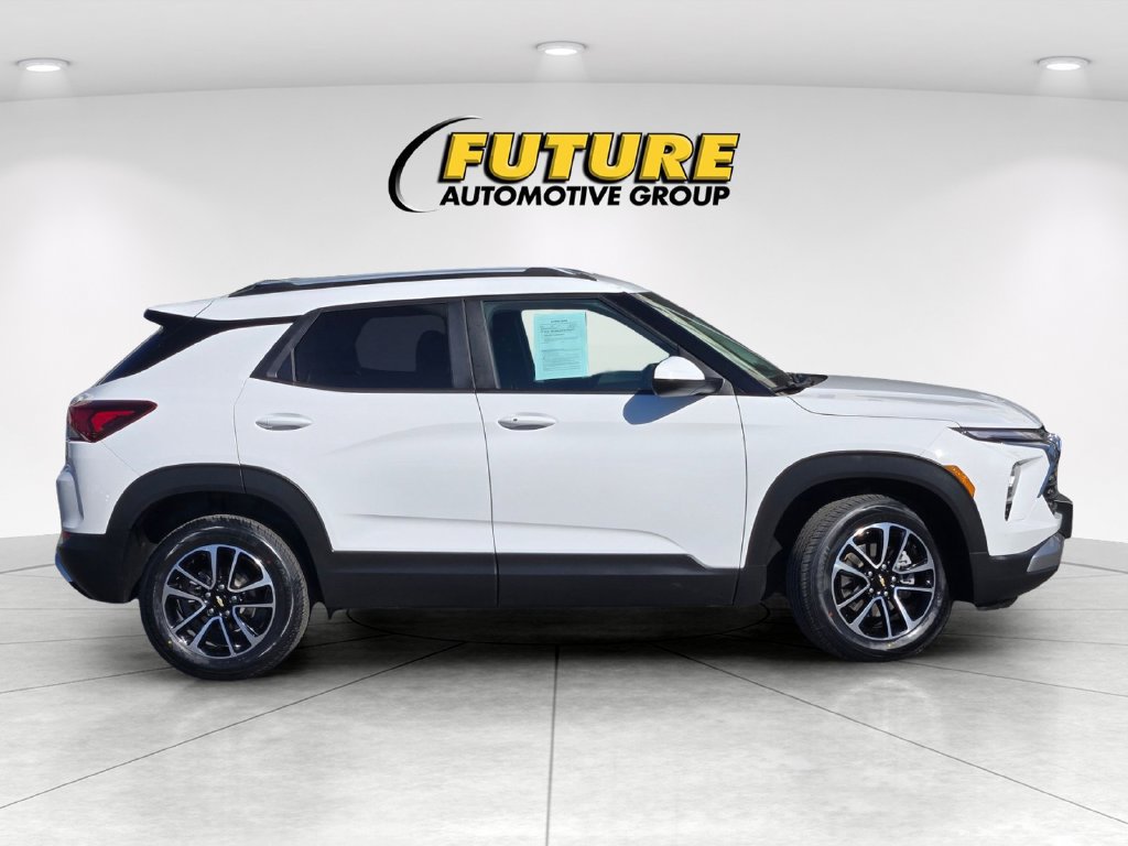 Used 2025 Chevrolet Trailblazer LT SUV