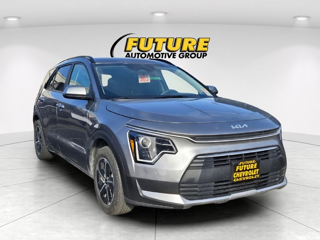Used 2025 Kia Niro LX