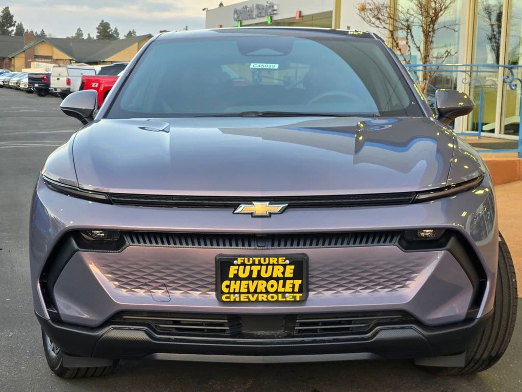 2026 Chevrolet Equinox EV LT photo 2