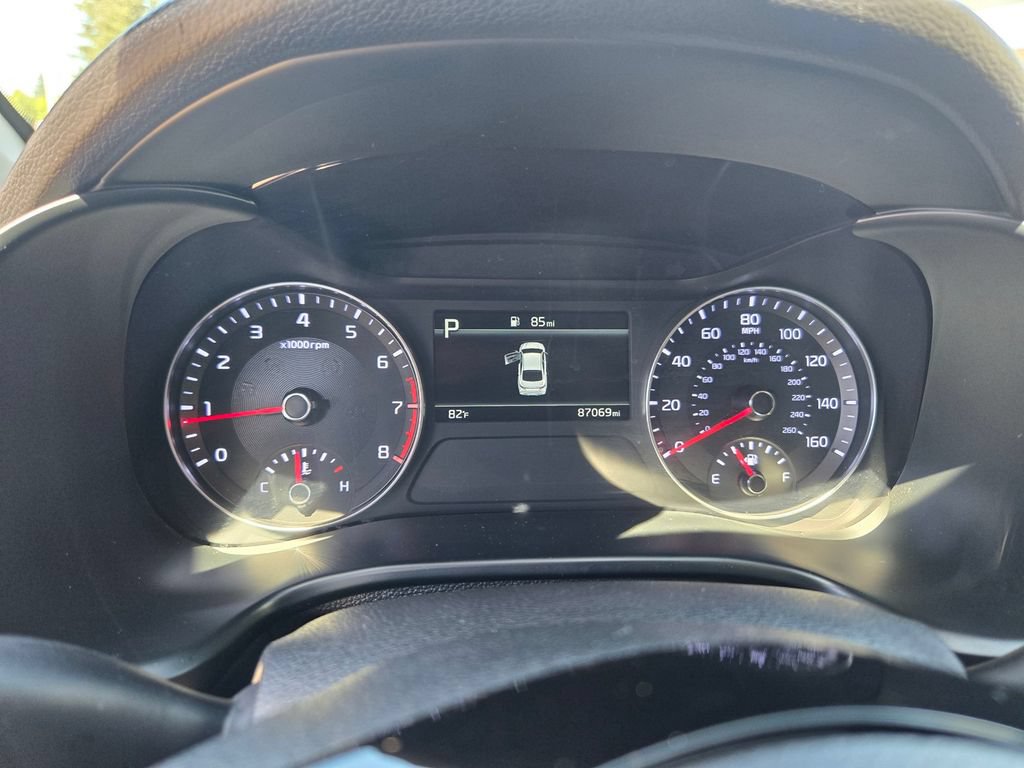2023 Kia Forte LXS - Photo 17
