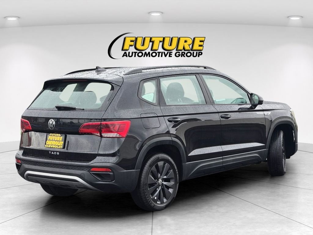 2024 Volkswagen Taos S photo 4
