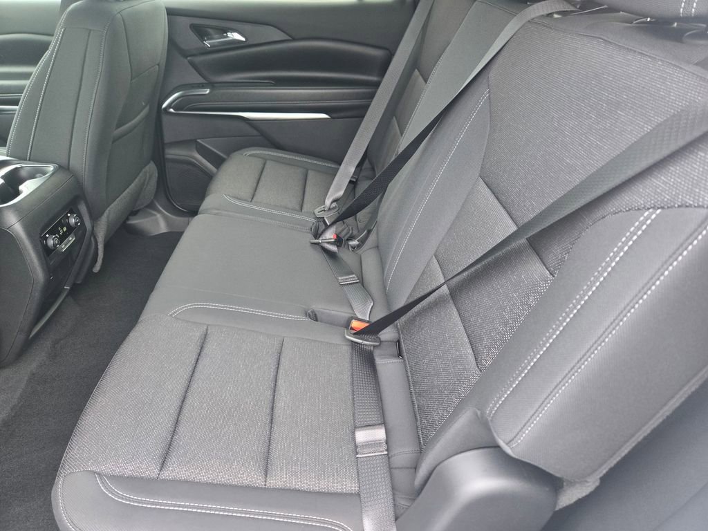 2026 Chevrolet Traverse LT photo 6