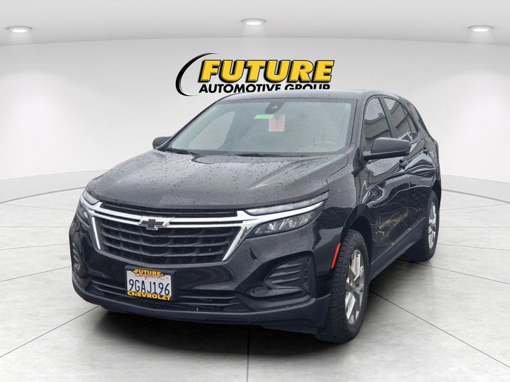 2023 Chevrolet Equinox LS photo 3