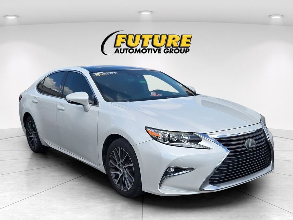 2016 Lexus ES 350 350's photo