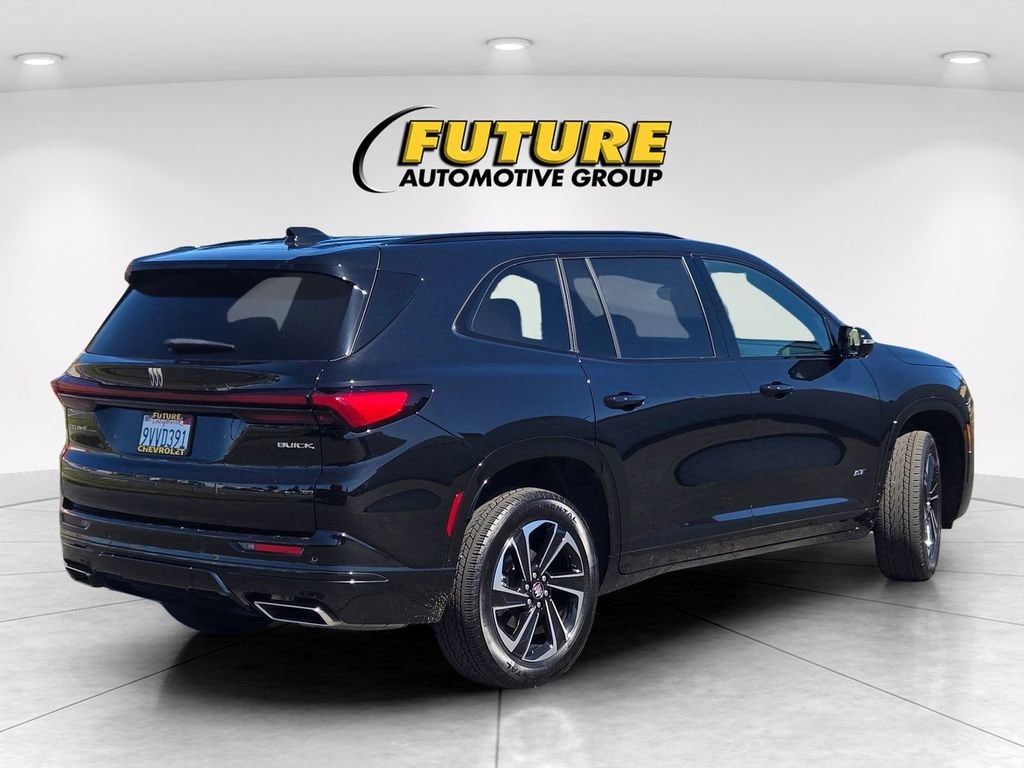 2025 Buick Enclave Sport Touring photo 4