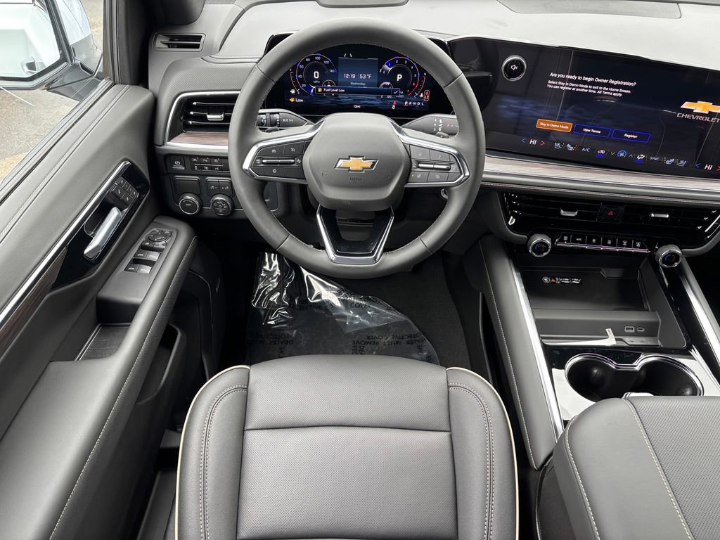 2026 Chevrolet Suburban Premier photo 5