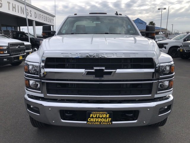 2023 Chevrolet Silverado 5500HD LT photo 4