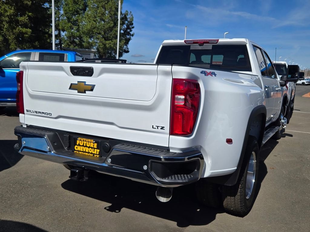 2026 Chevrolet Silverado 3500 HD LTZ DRW photo 2
