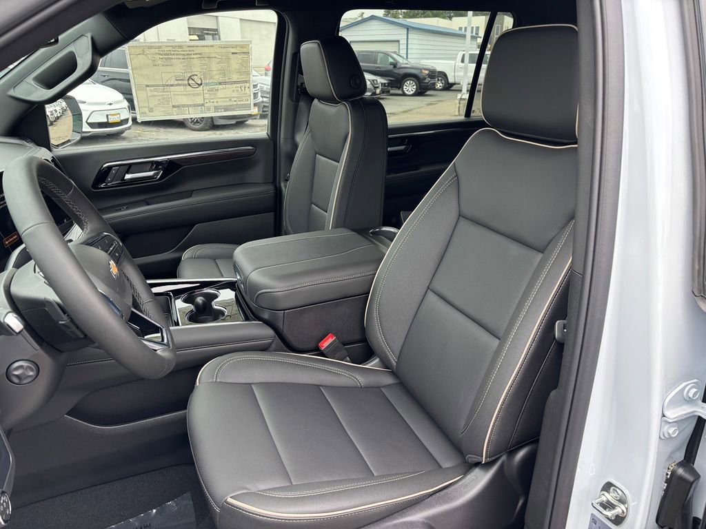 2026 Chevrolet Suburban Premier photo 6