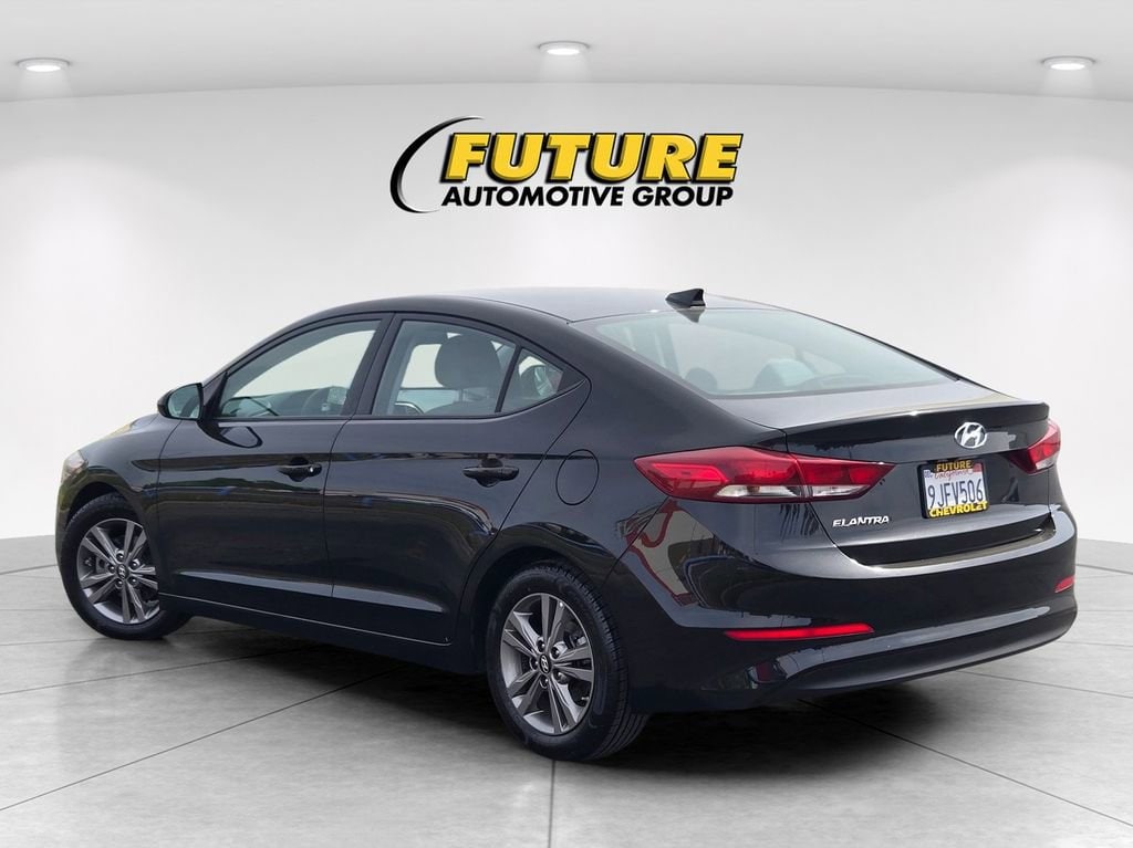 2018 Hyundai Elantra SEL photo 6