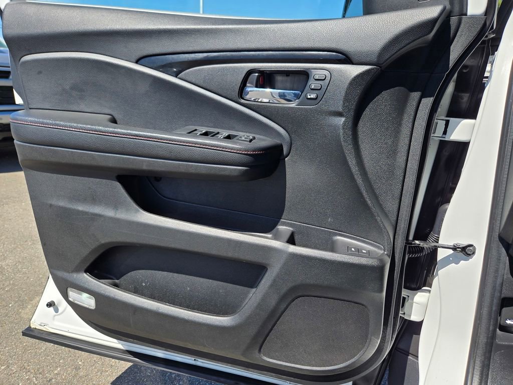 2022 Honda Pilot Black Edition - Photo 13
