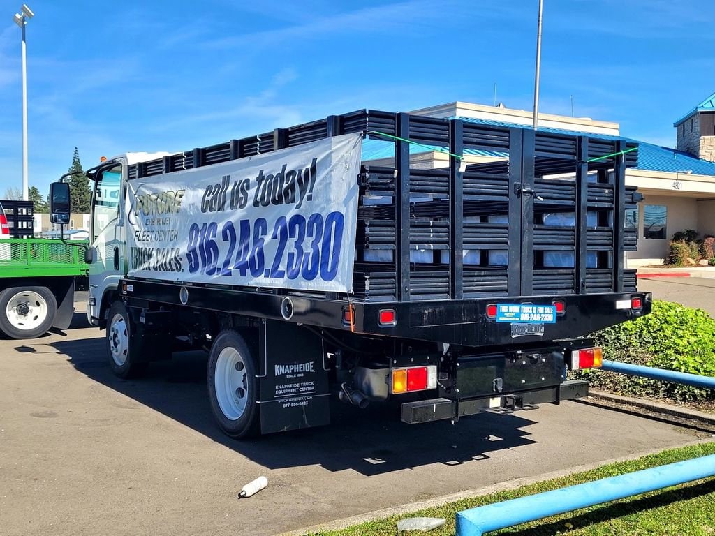 2025 Chevrolet Low Cab Forward 4500 HG NA photo 4