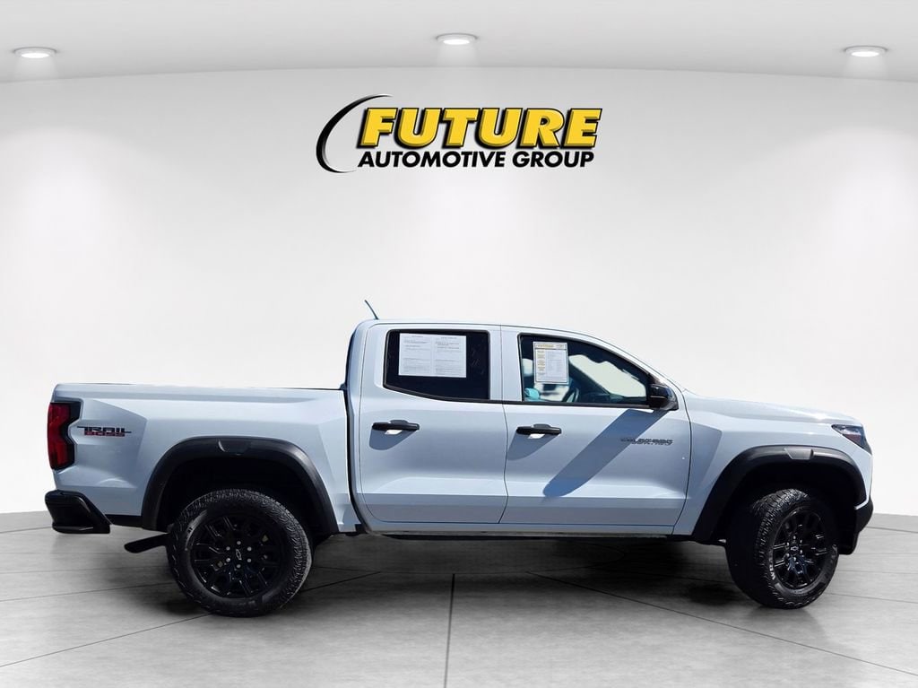 2023 Chevrolet Colorado Trail Boss photo 3