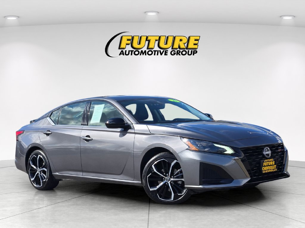Used 2025 Nissan Altima SR