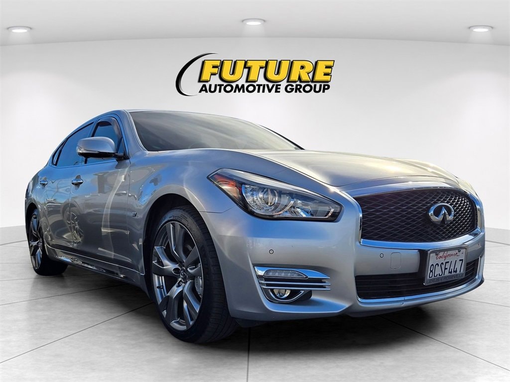 Used 2017 INFINITI Q70L 3.7