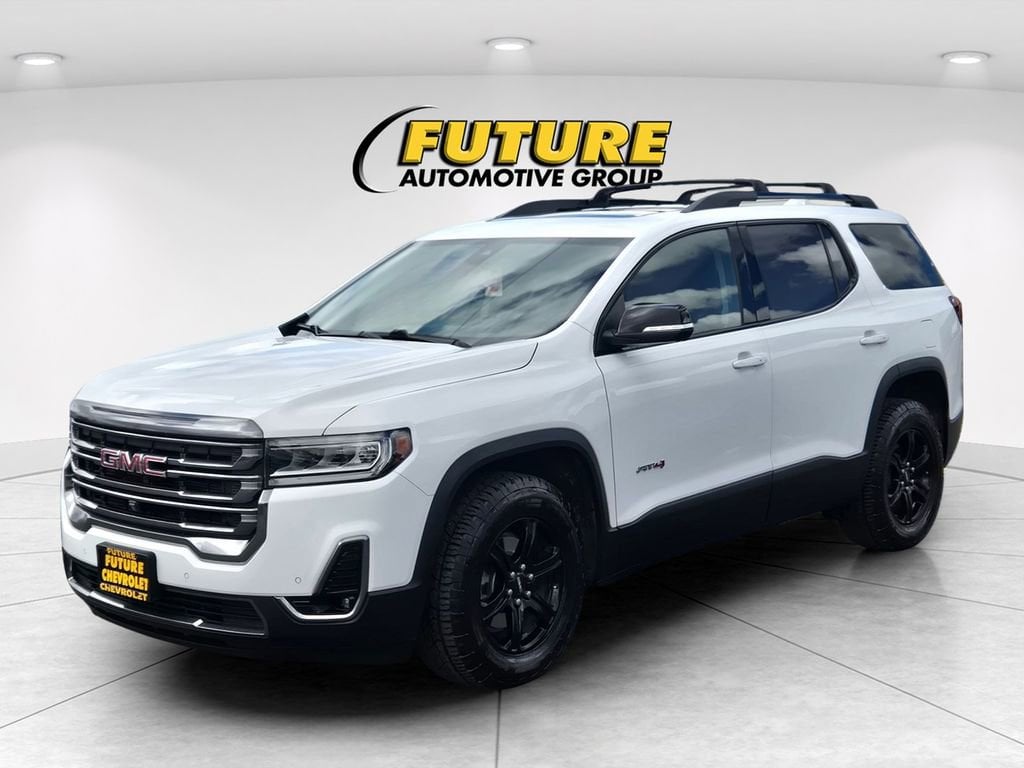 2023 GMC Acadia AT4 photo 3