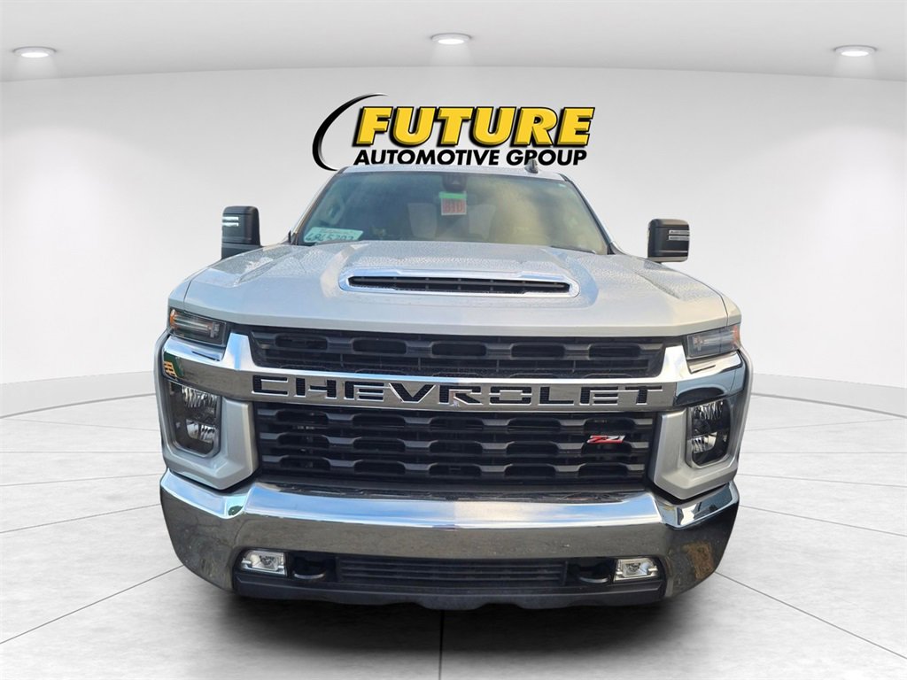 2022 Chevrolet Silverado 2500HD LT photo 2
