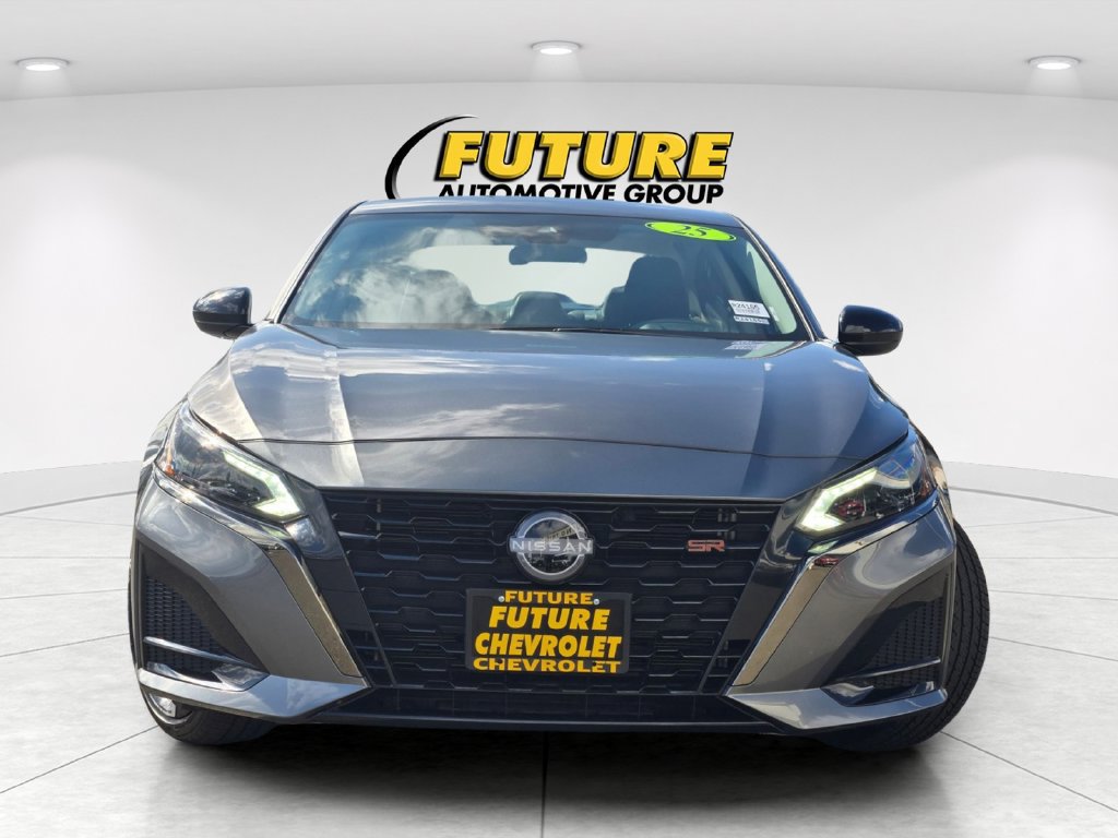 Used 2025 Nissan Altima SR