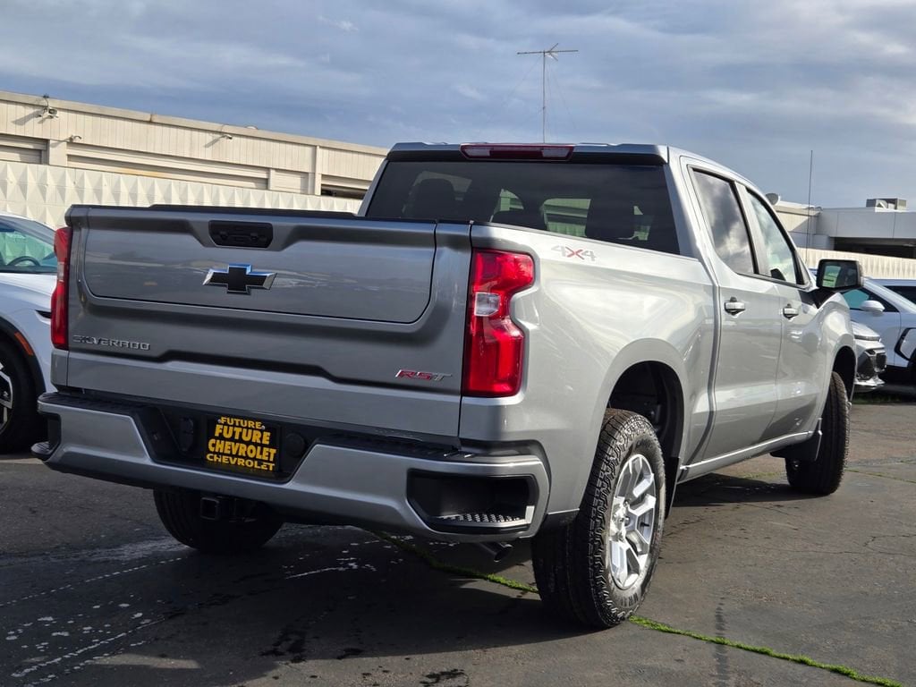 2026 Chevrolet Silverado 1500 RST photo 3