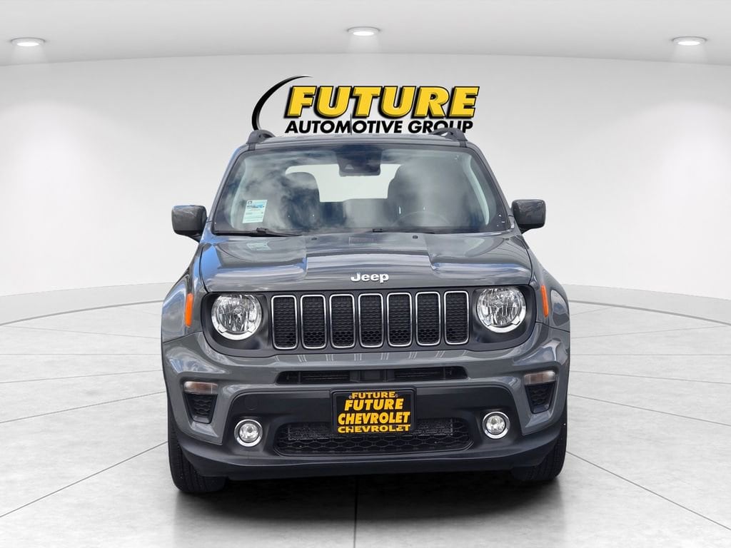 2021 Jeep Renegade Latitude 4x4 photo 2