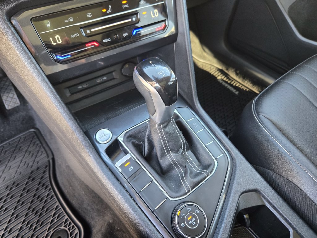 2022 Volkswagen Tiguan SE - Photo 14
